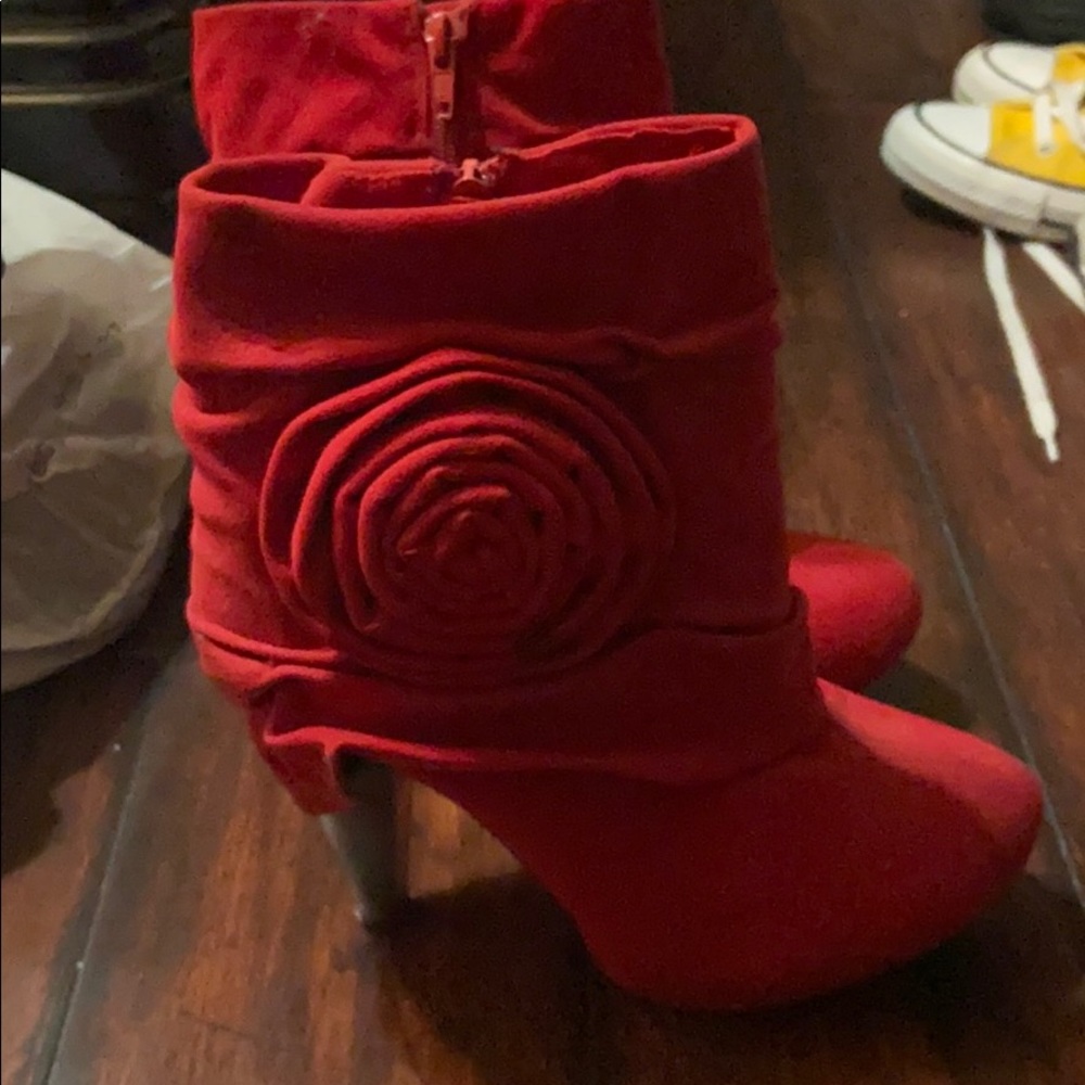Red booties - Picture 3 of 4
